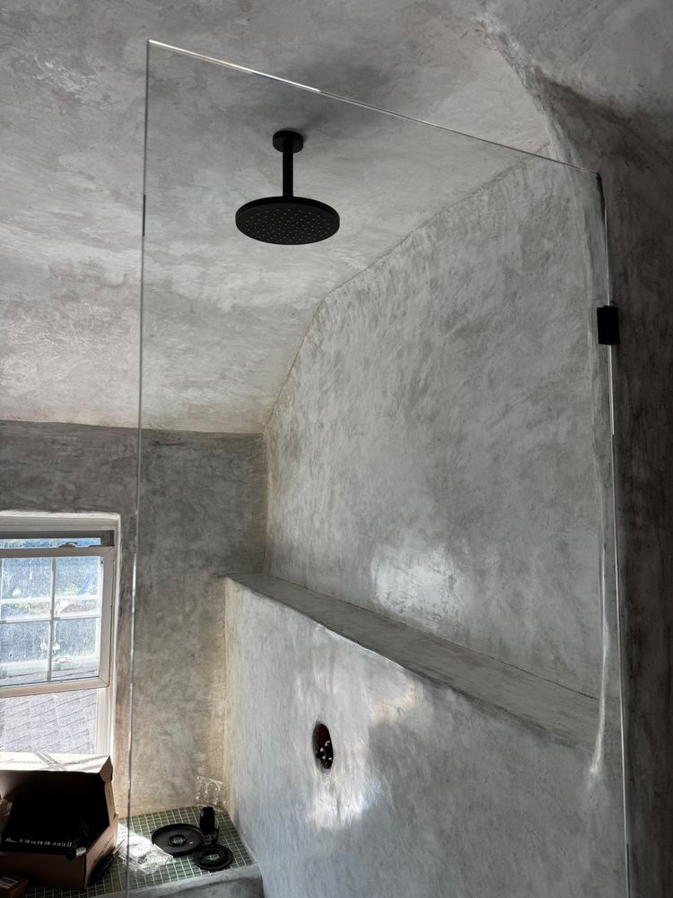 Lime plaster shower at The Tavern